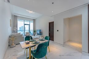 Modern Apt w Canal View Close to DT