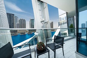 Modern Apt w Canal View Close to DT