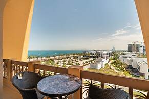 Pool View 1BR on Palm Jumeirah