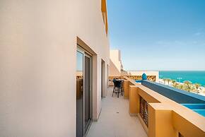 Stunning 2BR Apt Palm Jumeirah