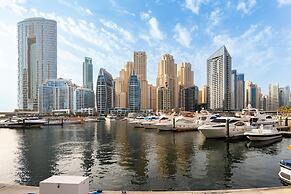 1 BR With Stunning 180 Marina View