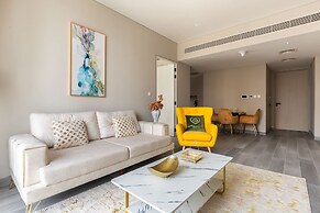 1 BR With Stunning 180 Marina View