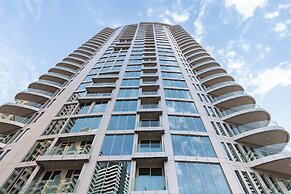 1 BR With Stunning 180 Marina View