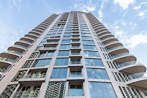 1 BR With Stunning 180 Marina View