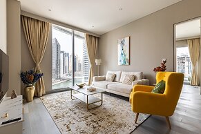 1 BR With Stunning 180 Marina View