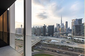 Deluxe Studio With Balcony Full Burj Khalifa View