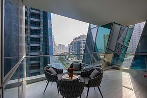 Stylish Studio in Iconic J ONE
