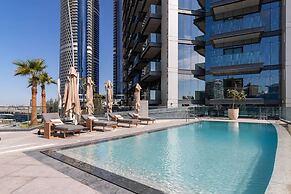 Luxurious 3Br Apt in Nobles Tower Full Burj View