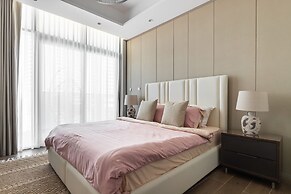 Luxurious 3Br Apt in Nobles Tower Full Burj View