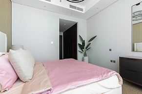 Luxurious 3Br Apt in Nobles Tower Full Burj View