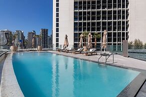 Luxurious 3Br Apt in Nobles Tower Full Burj View