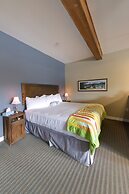 Seaside Suites