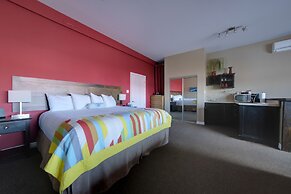 Seaside Suites