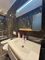 Blue Boutique Apartments 4