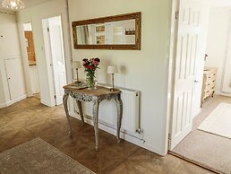 Lake View Cottage