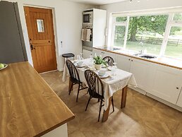 Lake View Cottage