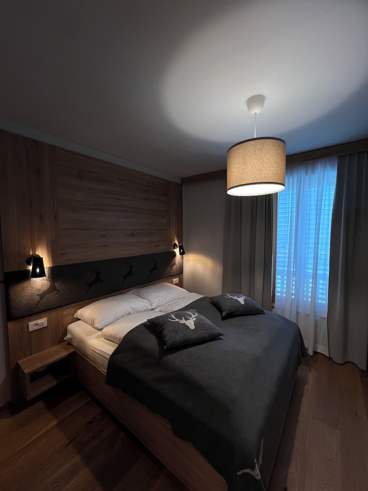 Goldhorn Chalet