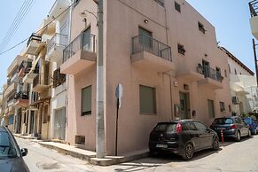 Eclectic Urban Nest in Heraklion