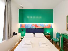 Prisma Rooms