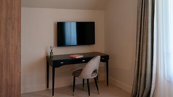 Villa Edmond Hôtel & Spa - Maison Blanche Bièvres