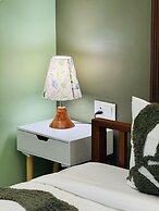 Alcove Stays