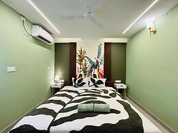 Alcove Stays