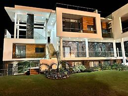 ARCRISTAL - PRESIDENTS VILLA