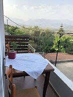 Monas Guesthouse
