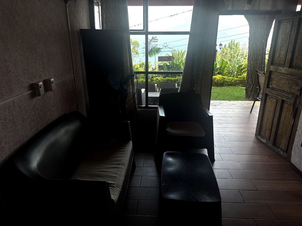 Hotel Hanna Suites