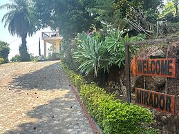 Hotel Hanna Suites