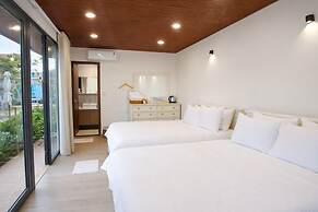 Melaka Ho Tram - Beachside Bungalows