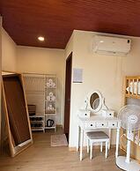 Melaka Ho Tram - Beachside Bungalows