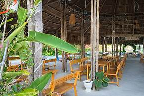 Melaka Ho Tram - Beachside Bungalows