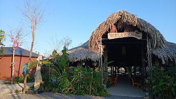 Melaka Ho Tram - Beachside Bungalows