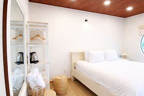 Melaka Ho Tram - Beachside Bungalows