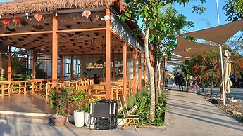 Melaka Ho Tram - Beachside Bungalows