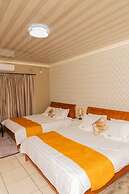 Kwena Cottage