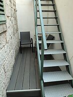 Elegant APT 5 min walk from Split center