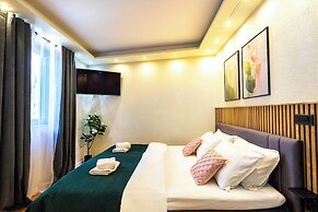 Elegant APT 5 min walk from Split center