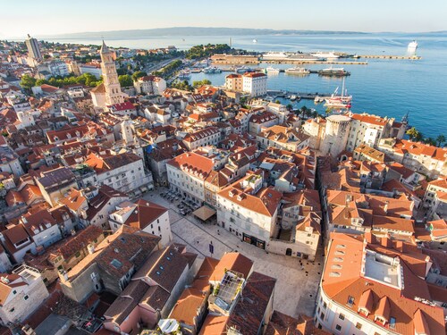 Elegant APT 5 min walk from Split center