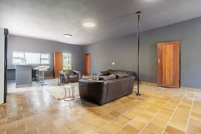 Grand Manor