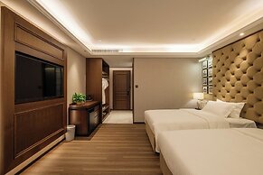 Moon River Puyue Hotel