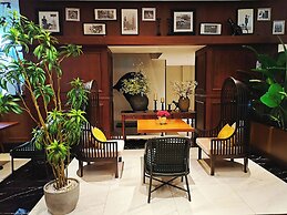 Moon River Puyue Hotel