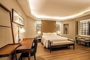 Moon River Puyue Hotel