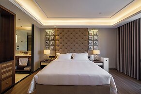 Moon River Puyue Hotel