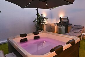 Avli Village House With Private Jacuzzi