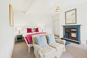 Host Stay Bell Cottage