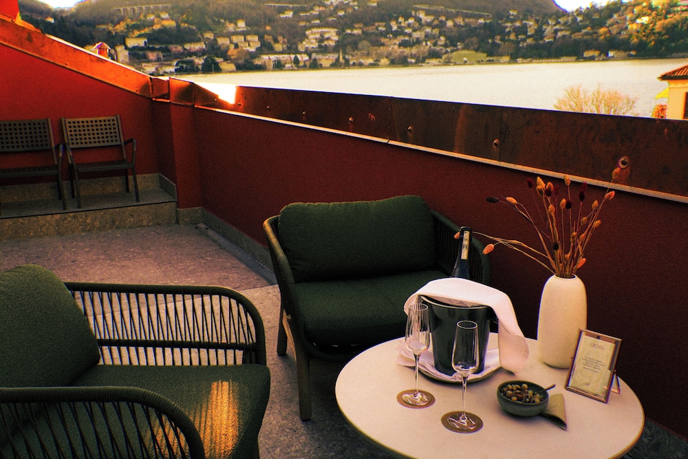 MÍMESIS 11 BOUTIQUE HOTEL