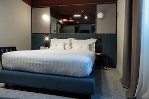 MÍMESIS 11 BOUTIQUE HOTEL