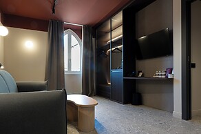 MÍMESIS 11 BOUTIQUE HOTEL